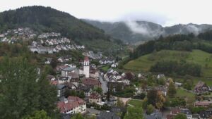 Dieses Bild zeigt eine Webcam-Aufnahme von Ottenhöfen, aufgenommen am Samstag, den 17.10.2026 um 17:50 Uhr