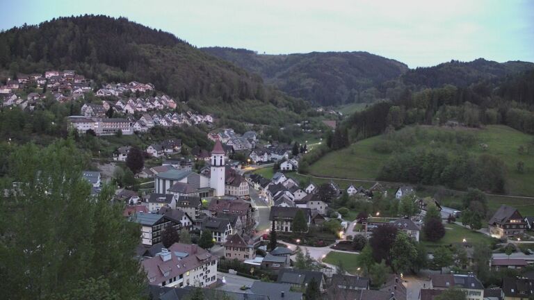 Dieses Bild zeigt eine Webcam-Aufnahme von Ottenhöfen, aufgenommen am Dienstag, den 28.04.2026 um 20:50 Uhr