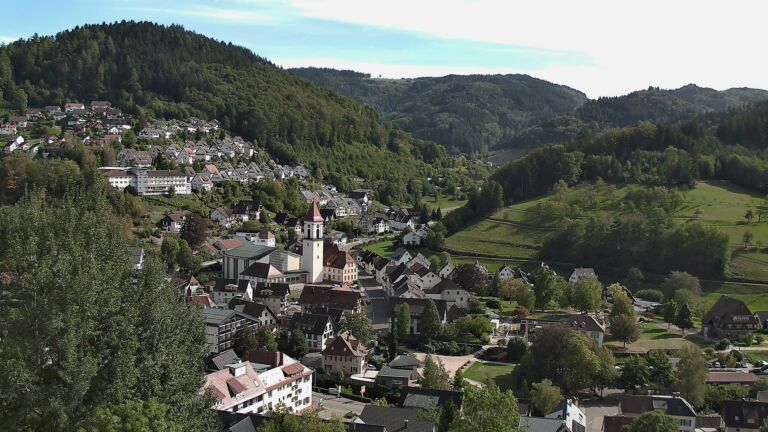 Dieses Bild zeigt eine Webcam-Aufnahme von Ottenhöfen, aufgenommen am Samstag, den 19.09.2026 um 15:40 Uhr