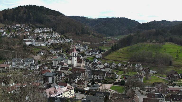 Dieses Bild zeigt eine Webcam-Aufnahme von Ottenhöfen, aufgenommen am Freitag, den 13.03.2026 um 14:50 Uhr