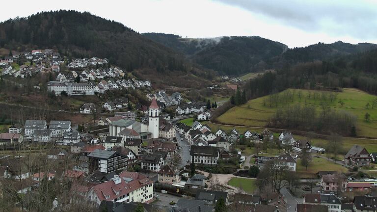Dieses Bild zeigt eine Webcam-Aufnahme von Ottenhöfen, aufgenommen am Freitag, den 13.02.2026 um 10:40 Uhr
