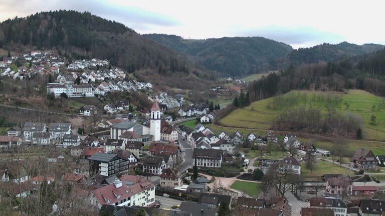 Dieses Bild zeigt eine Webcam-Aufnahme von Ottenhöfen, aufgenommen am Sonntag, den 01.03.2026 um 08:10 Uhr