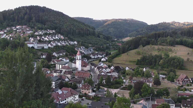 Dieses Bild zeigt eine Webcam-Aufnahme von Ottenhöfen, aufgenommen am Mittwoch, den 29.07.2026 um 06:40 Uhr