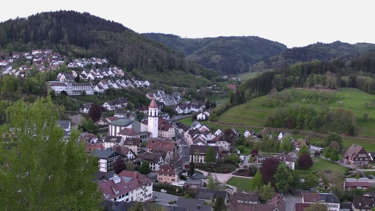 Dieses Bild zeigt eine Webcam-Aufnahme von Ottenhöfen, aufgenommen am Dienstag, den 28.04.2026 um 06:20 Uhr