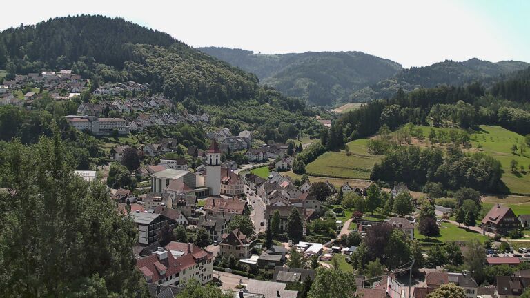 Dieses Bild zeigt eine Webcam-Aufnahme von Ottenhöfen, aufgenommen am Sonntag, den 21.06.2026 um 12:10 Uhr