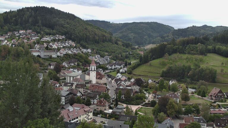 Dieses Bild zeigt eine Webcam-Aufnahme von Ottenhöfen, aufgenommen am Donnerstag, den 24.09.2026 um 10:30 Uhr