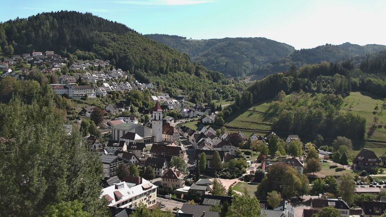 Dieses Bild zeigt eine Webcam-Aufnahme von Ottenhöfen, aufgenommen am Samstag, den 26.09.2026 um 14:30 Uhr