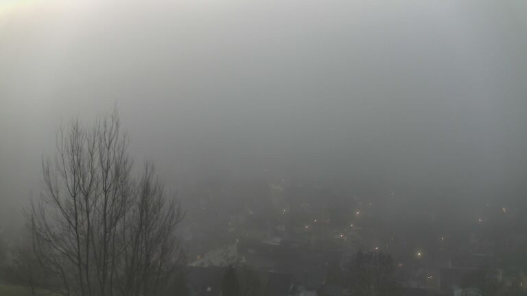 Dieses Bild zeigt eine Webcam-Aufnahme von Ottenhöfen, aufgenommen am Samstag, den 13.12.2025 um 07:50 Uhr