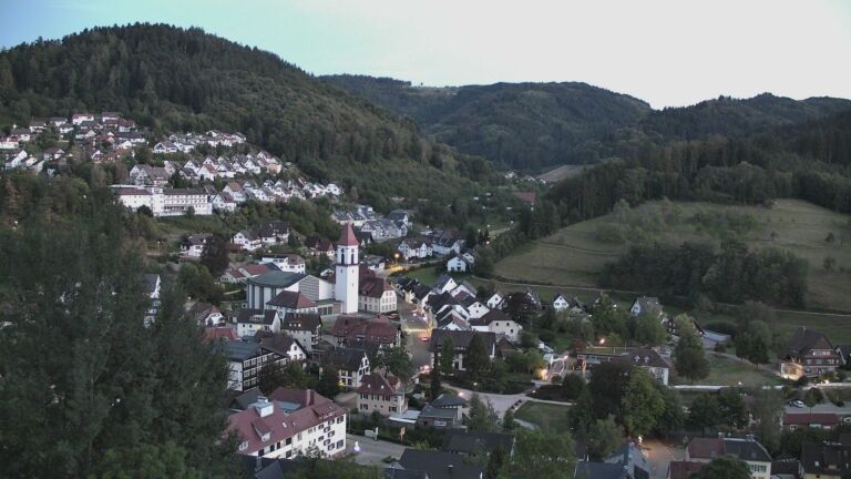 Dieses Bild zeigt eine Webcam-Aufnahme von Ottenhöfen, aufgenommen am Sonntag, den 06.09.2026 um 20:20 Uhr