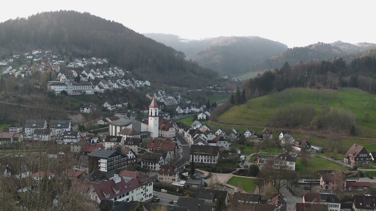 Dieses Bild zeigt eine Webcam-Aufnahme von Ottenhöfen, aufgenommen am Freitag, den 03.04.2026 um 08:00 Uhr