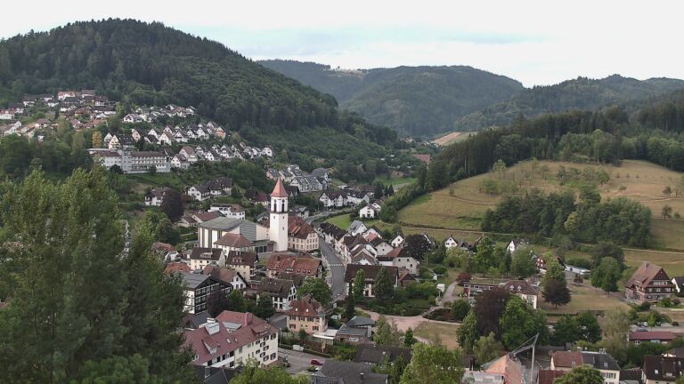 Dieses Bild zeigt eine Webcam-Aufnahme von Ottenhöfen, aufgenommen am Mittwoch, den 15.07.2026 um 07:00 Uhr
