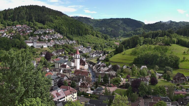 Dieses Bild zeigt eine Webcam-Aufnahme von Ottenhöfen, aufgenommen am Donnerstag, den 14.05.2026 um 15:50 Uhr