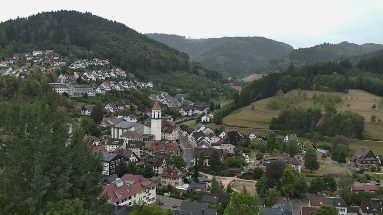 Dieses Bild zeigt eine Webcam-Aufnahme von Ottenhöfen, aufgenommen am Dienstag, den 25.08.2026 um 09:20 Uhr