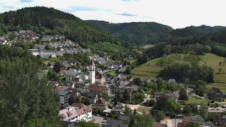 Dieses Bild zeigt eine Webcam-Aufnahme von Ottenhöfen, aufgenommen am Dienstag, den 07.07.2026 um 15:40 Uhr