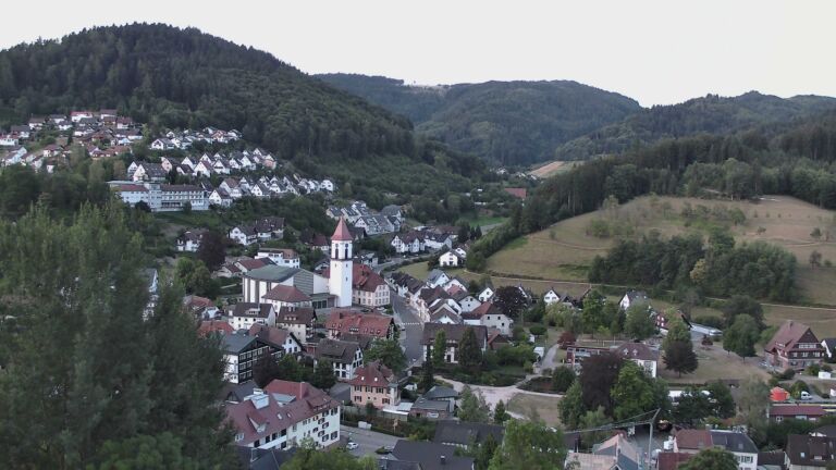 Dieses Bild zeigt eine Webcam-Aufnahme von Ottenhöfen, aufgenommen am Samstag, den 25.07.2026 um 05:40 Uhr