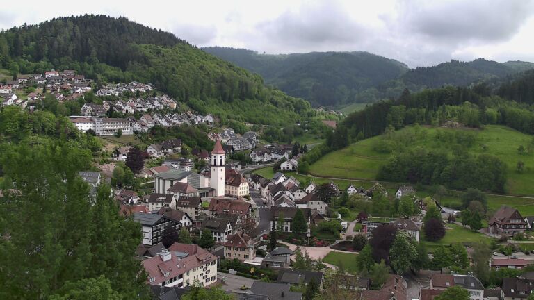 Dieses Bild zeigt eine Webcam-Aufnahme von Ottenhöfen, aufgenommen am Dienstag, den 05.05.2026 um 16:20 Uhr