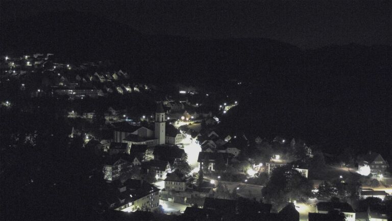Dieses Bild zeigt eine Webcam-Aufnahme von Ottenhöfen, aufgenommen am Dienstag, den 25.08.2026 um 04:00 Uhr
