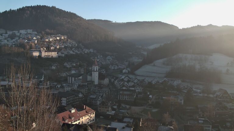 Dieses Bild zeigt eine Webcam-Aufnahme von Ottenhöfen, aufgenommen am Sonntag, den 28.12.2025 um 15:30 Uhr