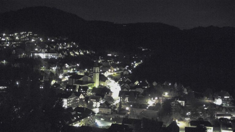 Dieses Bild zeigt eine Webcam-Aufnahme von Ottenhöfen, aufgenommen am Donnerstag, den 15.10.2026 um 20:00 Uhr