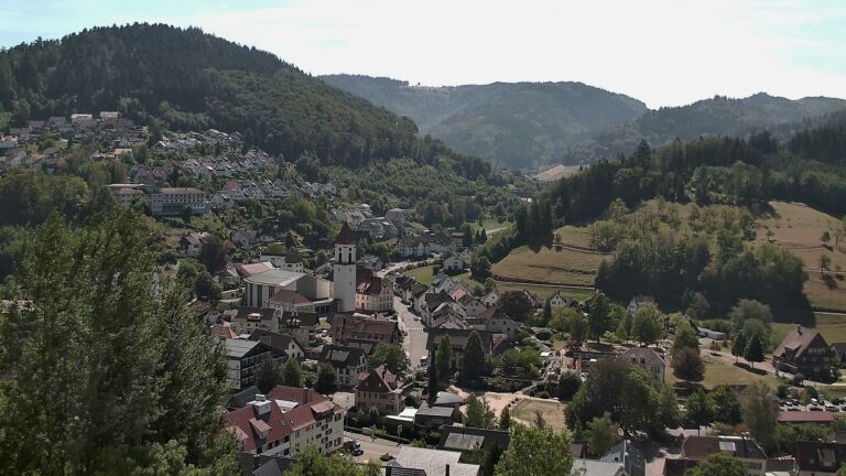 Dieses Bild zeigt eine Webcam-Aufnahme von Ottenhöfen, aufgenommen am Mittwoch, den 26.08.2026 um 12:50 Uhr