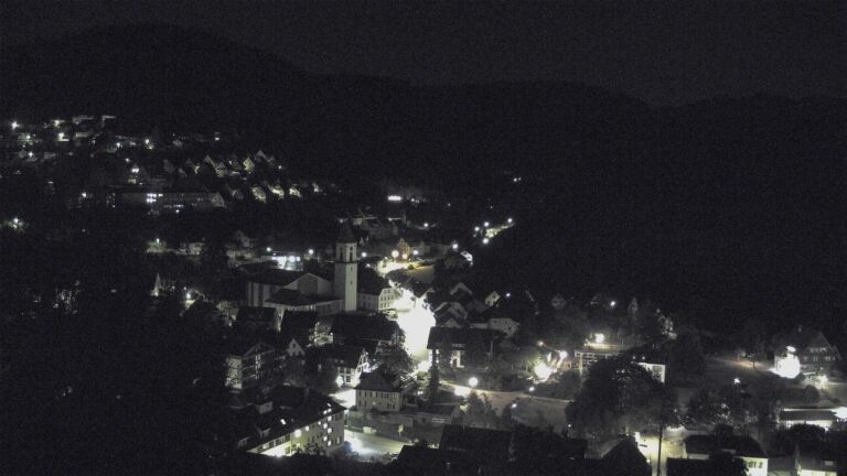 Dieses Bild zeigt eine Webcam-Aufnahme von Ottenhöfen, aufgenommen am Samstag, den 08.08.2026 um 04:00 Uhr