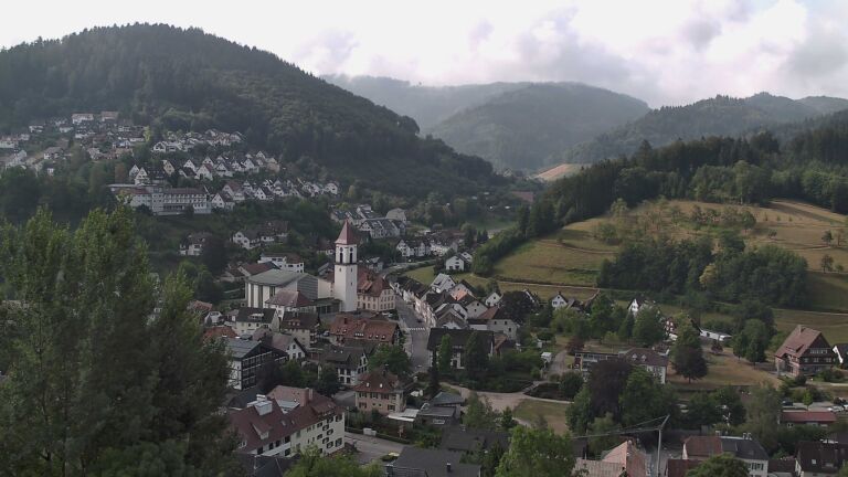 Dieses Bild zeigt eine Webcam-Aufnahme von Ottenhöfen, aufgenommen am Sonntag, den 19.07.2026 um 09:30 Uhr