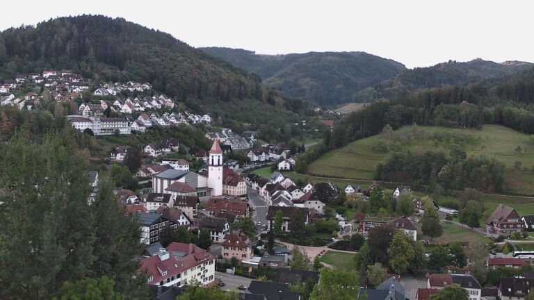 Dieses Bild zeigt eine Webcam-Aufnahme von Ottenhöfen, aufgenommen am Donnerstag, den 17.09.2026 um 07:30 Uhr