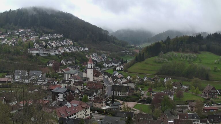 Dieses Bild zeigt eine Webcam-Aufnahme von Ottenhöfen, aufgenommen am Dienstag, den 14.04.2026 um 09:30 Uhr