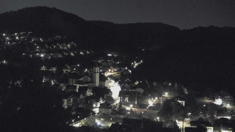 Dieses Bild zeigt eine Webcam-Aufnahme von Ottenhöfen, aufgenommen am Samstag, den 04.07.2026 um 01:30 Uhr