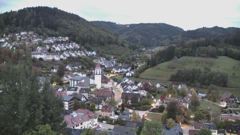 Dieses Bild zeigt eine Webcam-Aufnahme von Ottenhöfen, aufgenommen am Samstag, den 24.10.2026 um 07:40 Uhr
