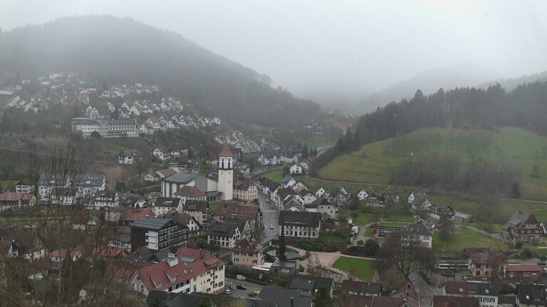 Dieses Bild zeigt eine Webcam-Aufnahme von Ottenhöfen, aufgenommen am Samstag, den 28.03.2026 um 14:40 Uhr