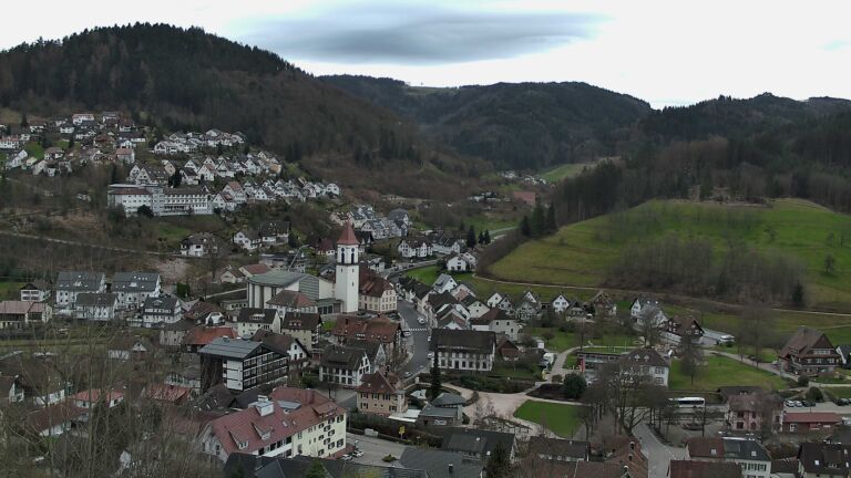 Dieses Bild zeigt eine Webcam-Aufnahme von Ottenhöfen, aufgenommen am Freitag, den 13.03.2026 um 12:30 Uhr