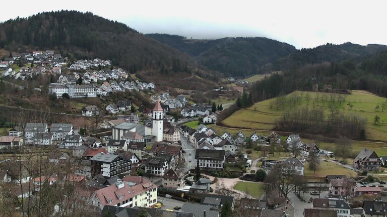 Dieses Bild zeigt eine Webcam-Aufnahme von Ottenhöfen, aufgenommen am Dienstag, den 10.02.2026 um 14:20 Uhr