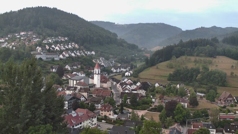 Dieses Bild zeigt eine Webcam-Aufnahme von Ottenhöfen, aufgenommen am Samstag, den 01.08.2026 um 06:20 Uhr