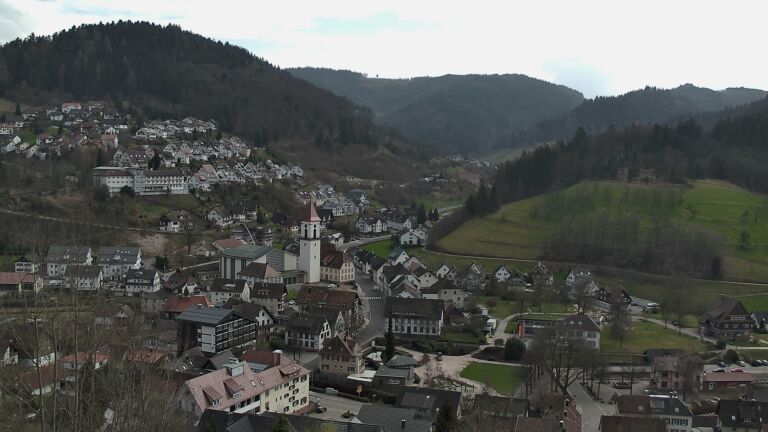 Dieses Bild zeigt eine Webcam-Aufnahme von Ottenhöfen, aufgenommen am Dienstag, den 10.03.2026 um 14:00 Uhr