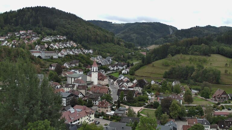 Dieses Bild zeigt eine Webcam-Aufnahme von Ottenhöfen, aufgenommen am Mittwoch, den 09.09.2026 um 10:30 Uhr