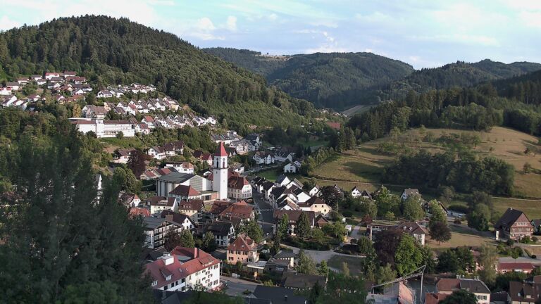Dieses Bild zeigt eine Webcam-Aufnahme von Ottenhöfen, aufgenommen am Dienstag, den 14.07.2026 um 19:50 Uhr