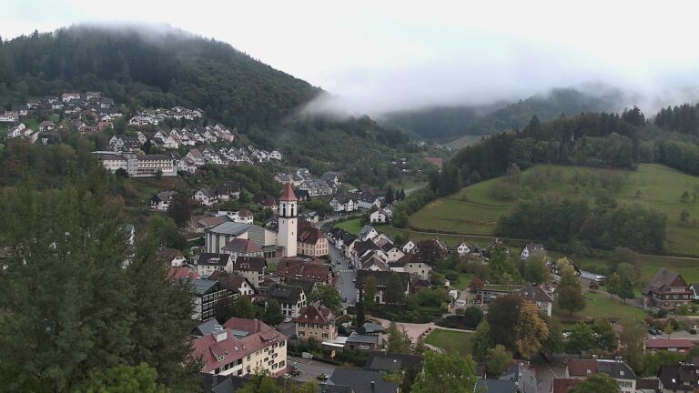 Dieses Bild zeigt eine Webcam-Aufnahme von Ottenhöfen, aufgenommen am Mittwoch, den 14.10.2026 um 08:30 Uhr