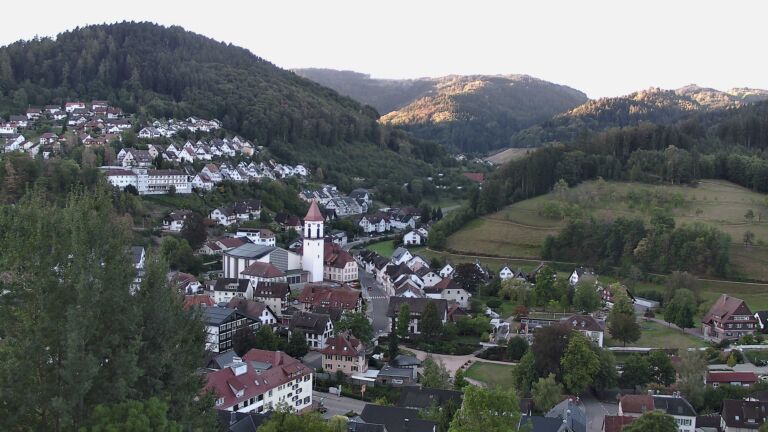 Dieses Bild zeigt eine Webcam-Aufnahme von Ottenhöfen, aufgenommen am Sonntag, den 06.09.2026 um 07:40 Uhr