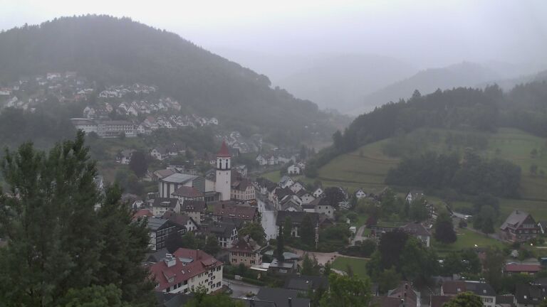 Dieses Bild zeigt eine Webcam-Aufnahme von Ottenhöfen, aufgenommen am Freitag, den 12.06.2026 um 05:40 Uhr