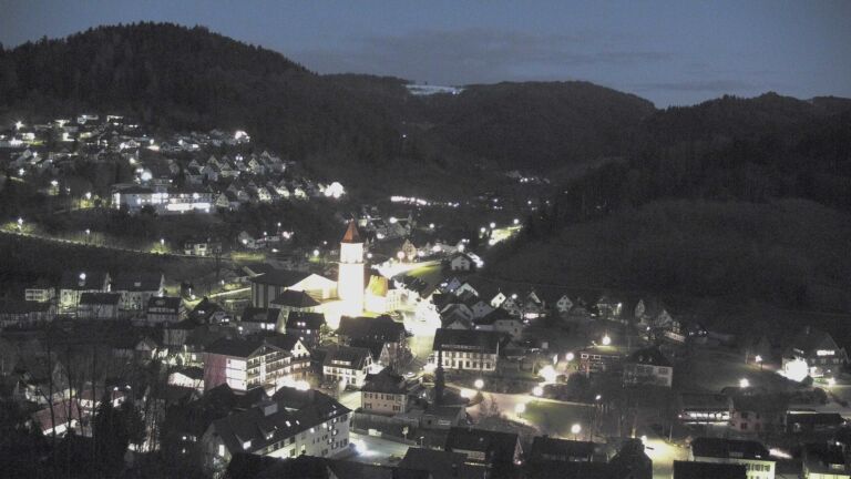 Dieses Bild zeigt eine Webcam-Aufnahme von Ottenhöfen, aufgenommen am Freitag, den 27.03.2026 um 19:40 Uhr