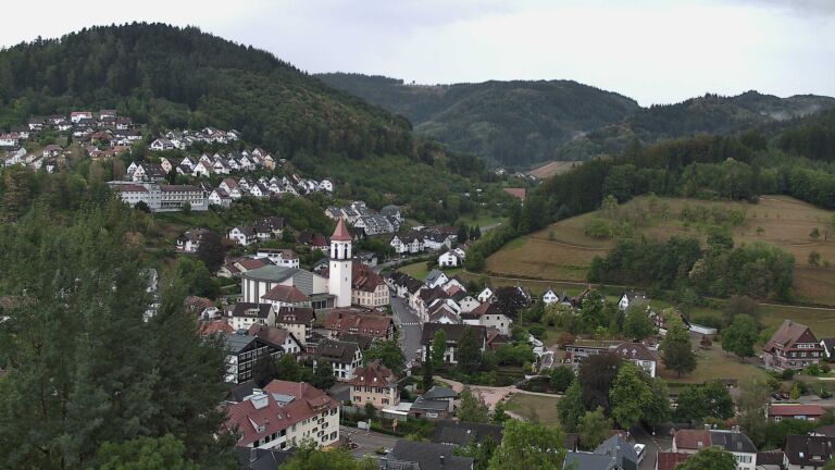 Dieses Bild zeigt eine Webcam-Aufnahme von Ottenhöfen, aufgenommen am Freitag, den 28.08.2026 um 08:40 Uhr