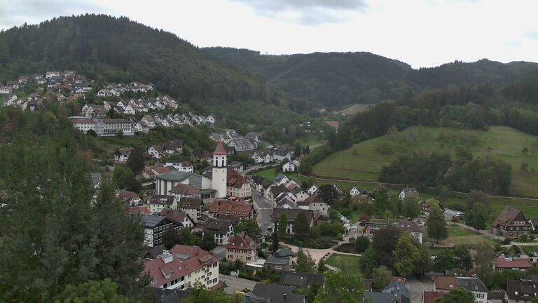 Dieses Bild zeigt eine Webcam-Aufnahme von Ottenhöfen, aufgenommen am Freitag, den 18.09.2026 um 12:50 Uhr