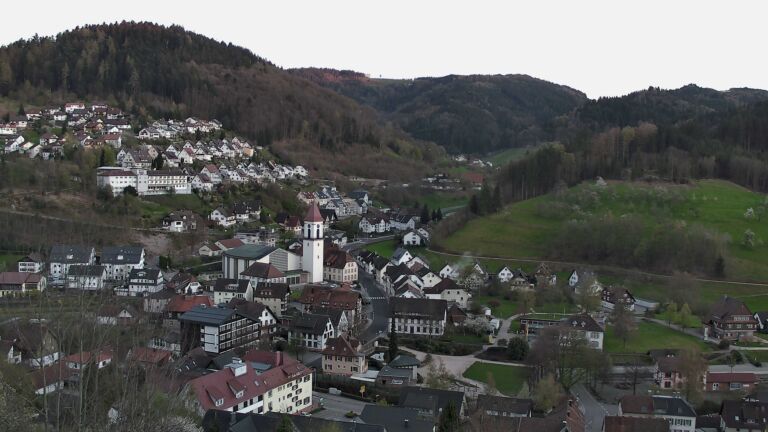 Dieses Bild zeigt eine Webcam-Aufnahme von Ottenhöfen, aufgenommen am Mittwoch, den 08.04.2026 um 20:00 Uhr