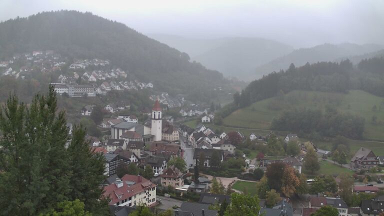 Dieses Bild zeigt eine Webcam-Aufnahme von Ottenhöfen, aufgenommen am Mittwoch, den 21.10.2026 um 17:20 Uhr