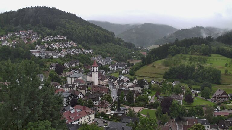Dieses Bild zeigt eine Webcam-Aufnahme von Ottenhöfen, aufgenommen am Freitag, den 12.06.2026 um 09:20 Uhr