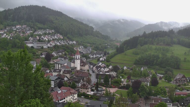Dieses Bild zeigt eine Webcam-Aufnahme von Ottenhöfen, aufgenommen am Mittwoch, den 06.05.2026 um 16:10 Uhr