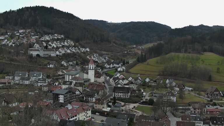 Dieses Bild zeigt eine Webcam-Aufnahme von Ottenhöfen, aufgenommen am Mittwoch, den 18.02.2026 um 13:00 Uhr