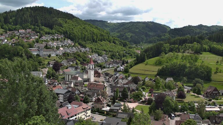 Dieses Bild zeigt eine Webcam-Aufnahme von Ottenhöfen, aufgenommen am Donnerstag, den 21.05.2026 um 14:50 Uhr