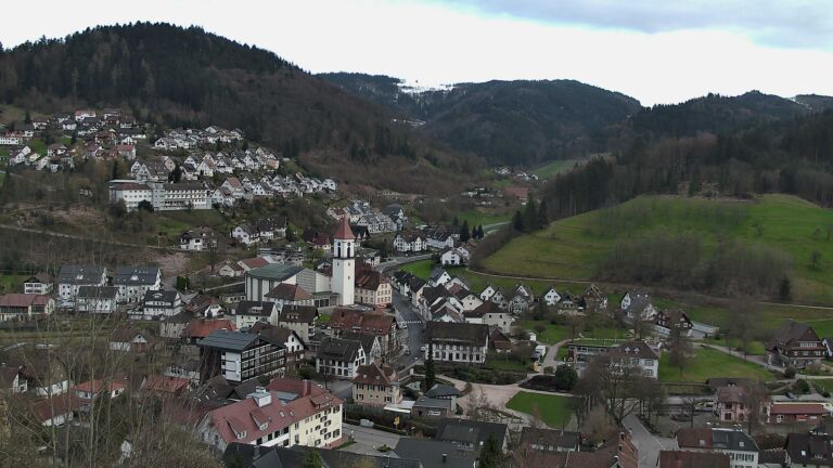 Dieses Bild zeigt eine Webcam-Aufnahme von Ottenhöfen, aufgenommen am Sonntag, den 29.03.2026 um 18:40 Uhr